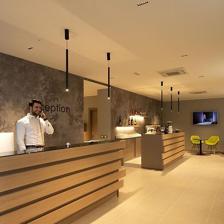 Hotel H21 ミラノ エクステリア 写真